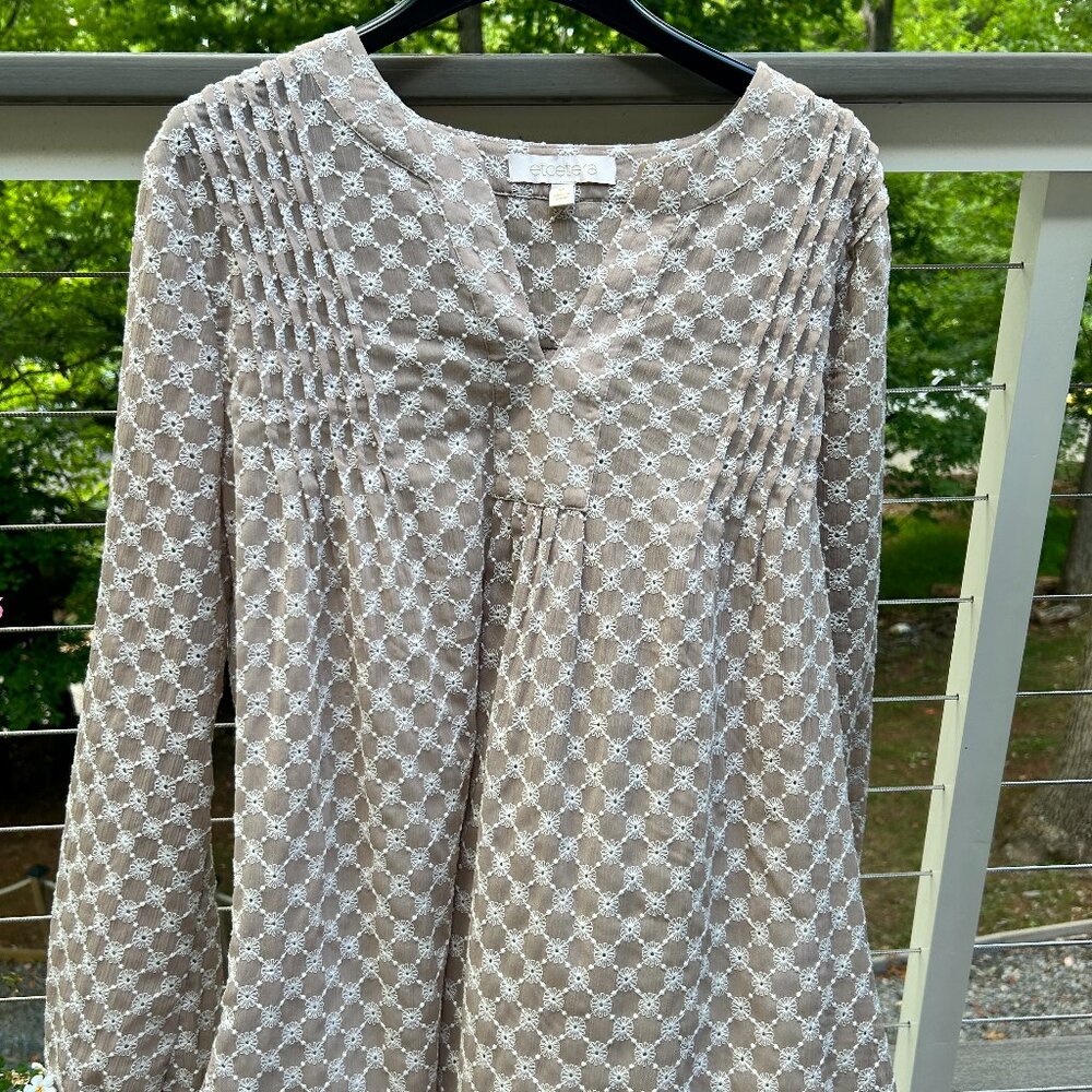 Etcetera Nude and White Print V-Neck Pullover Blouse
